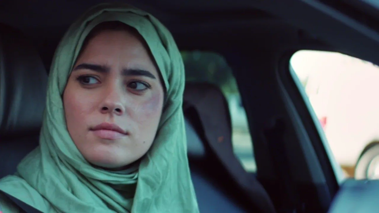 نمای پسزمینه Half & Half