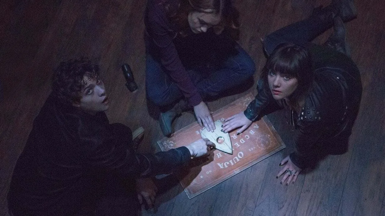 نمای پسزمینه Ouija